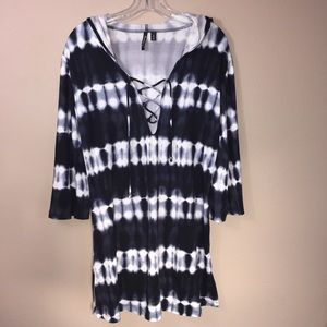 Porto Cruz lace up v neck tunic with hood M